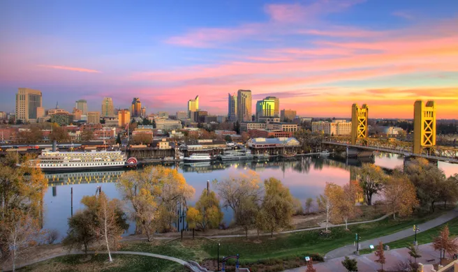 Sacramento-Scenery
